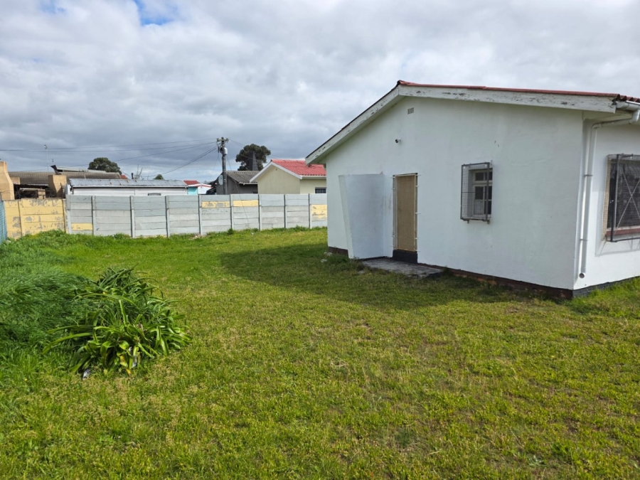 Commercial Property for Sale in Ravensmead Western Cape